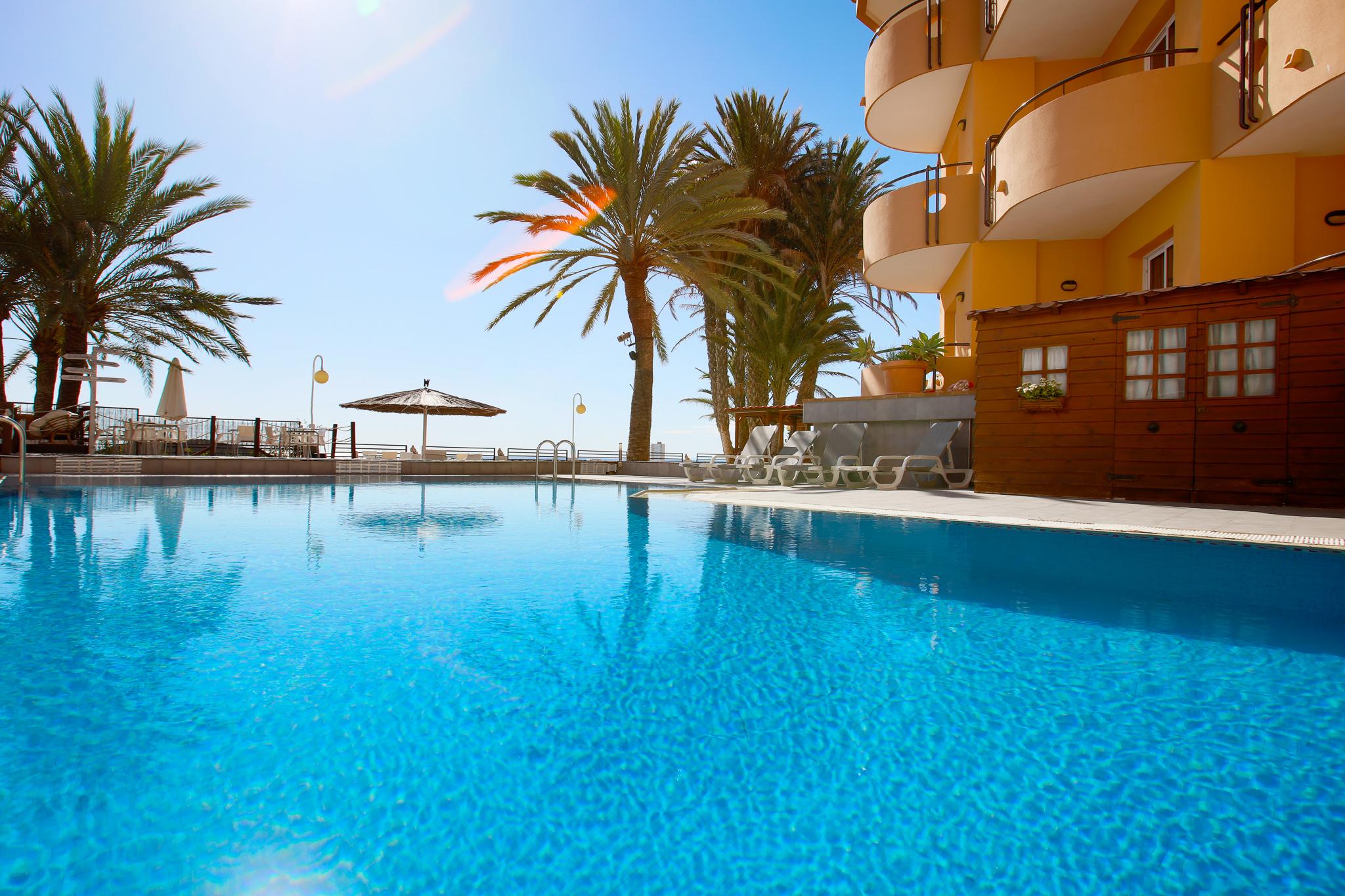 Ramada Resort By Wyndham El Puerto de Mazarrón מראה חיצוני תמונה